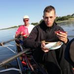 Frühstück nach zwei Stunden rudern Havel-Elbe Marathon 2023