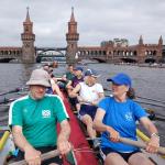 Barke vor der Oberbaumbrücke Berliner Innenstadt 2024