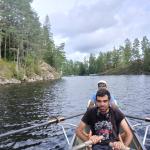 Ruderboot hinter Insel Stora Le 2024